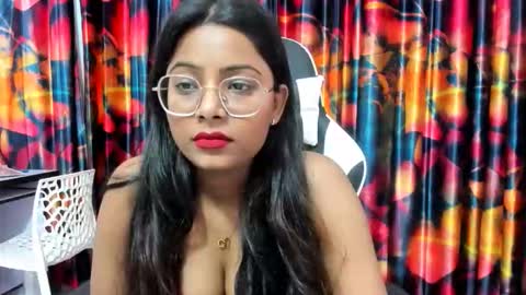 saraa_jayy online show from 10.17.25