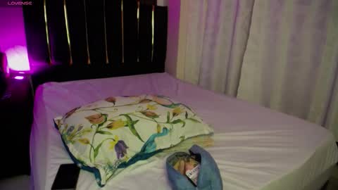 saraa_li online show from 02.11.26