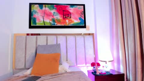 SaraBloom online show from 12.27.24