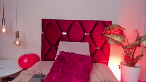 SaraBloom online show from 03.12.25