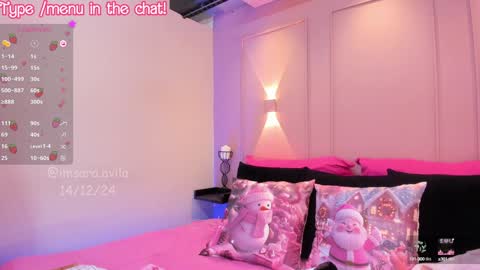 Snapshot of saraavila_ chatting on 12.15.24 SaraAvila  online show from 12.15.24