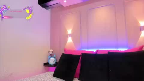 Snapshot of saraavila_ chatting on 09.13.25 SaraAvila  online show from 09.13.25