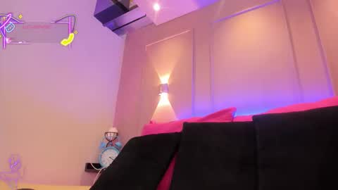 Snapshot of saraavila_ chatting on 09.17.25 SaraAvila  online show from 09.17.25