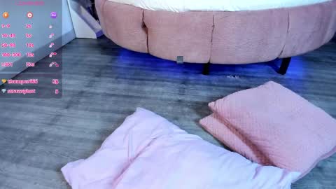 Sara Cooper online show from 04.16.26