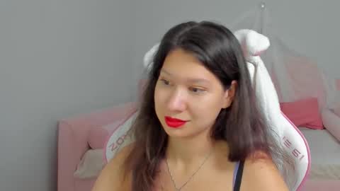 Snapshot of saradenar chatting on 09.13.25 saradenar online show from 09.13.25