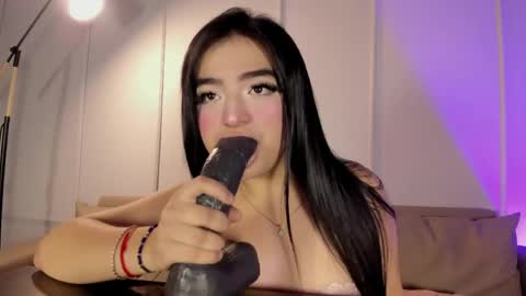 Sara  online show from 05.04.26
