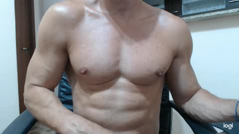 saradorj92 online show from 01.10.25