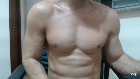 saradorj92 online show from 02.01.25