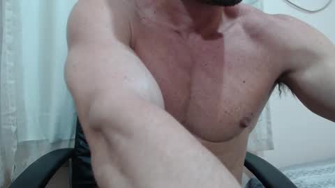 saradorj92 online show from 09.12.25