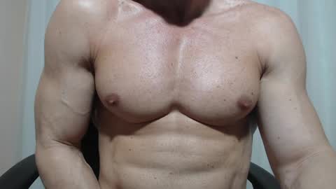 saradorj92 online show from 04.06.26