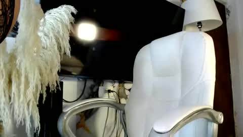 CALL ME LOVE SARITA online show from 09.24.25