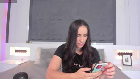  Sara Gomez  online show from 03.01.25