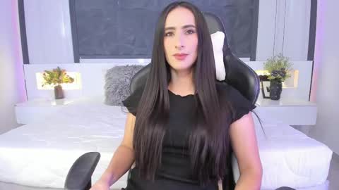  Sara Gomez  online show from 09.29.25