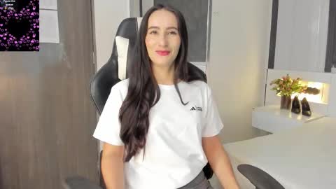  Sara Gomez  online show from 12.02.25