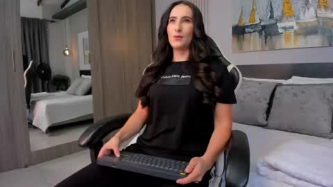  Sara Gomez  online show from 07.05.26