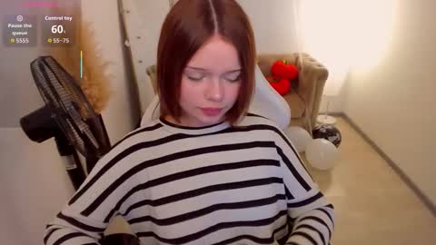 Snapshot of sarah__babyyy chatting on 10.25.25 Sarah online show from 10.25.25