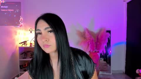 Snapshot of sarah_bali chatting on 02.19.25 Sarah Valkiria IG Sar lanister online show from 02.19.25