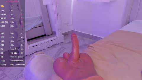 Snapshot of sarah_bonneth chatting on 01.18.25 Sarah Bonneth online show from 01.18.25