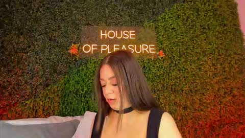 Sarah Bonneth online show from 03.03.26