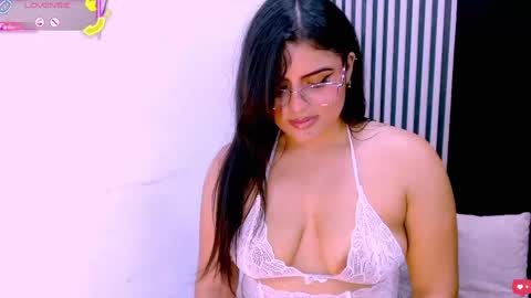 Snapshot of sarah_cream chatting on 09.19.25 Sarah online show from 09.19.25