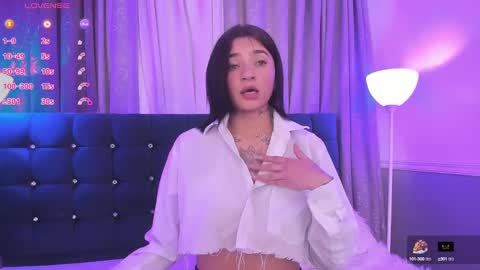 Snapshot of sarah_curtis chatting on 09.30.25 Sarah online show from 09.30.25