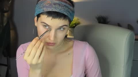 Sarah online show from 10.21.25