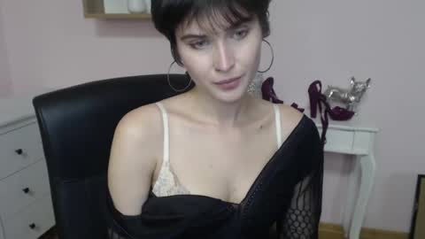 Sarah online show from 06.11.26