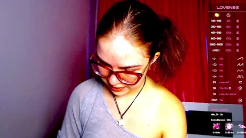 Snapshot of sarah_hs chatting on 12.14.24 Sarah online show from 12.14.24
