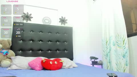 sarah_lowee online show from 09.28.25