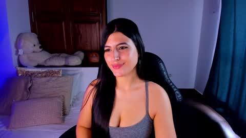 Snapshot of sarah_montale chatting on 01.07.25 Sarah Independent model online show from 01.07.25