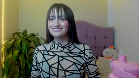 Snapshot of sarah_ramirez777 chatting on 12.16.24 Sarah Ramirez online show from 12.16.24