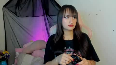 Snapshot of sarah_ramirez777 chatting on 01.06.25 Sarah Ramirez online show from 01.06.25