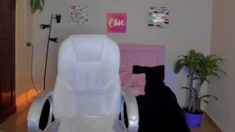 Snapshot of sarah_ramirez777 chatting on 02.19.25 Sarah Ramirez online show from 02.19.25