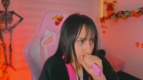 Sarah Ramirez online show from 10.16.25