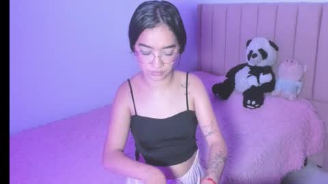 Snapshot of sarah_stone15 chatting on 10.27.25 Sarah online show from 10.27.25