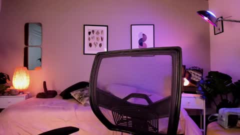   online show from 12.19.24