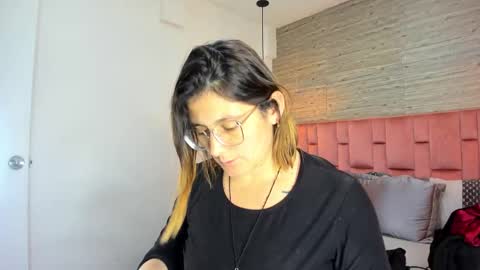 Sarah Deyvis online show from 10.09.25