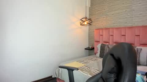 Sarah Deyvis online show from 10.24.25