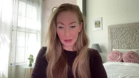 Sarah online show from 04.30.26