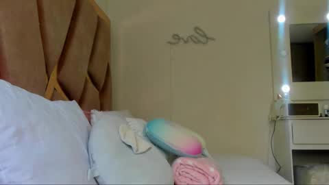 sarahhensoon online show from 11.19.25