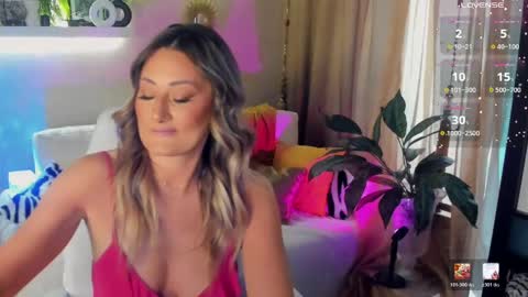 Divine Sarah NONUDE model online show from 05.18.26