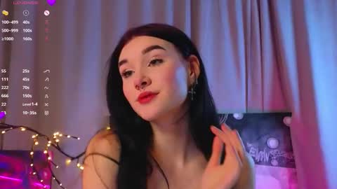 Sarah  online show from 11.10.25