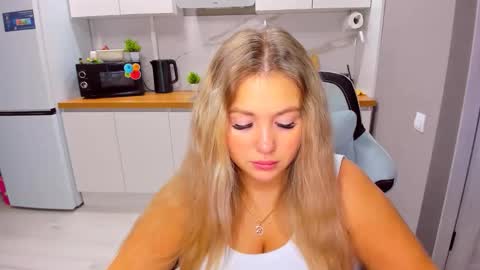 Sarah online show from 10.26.25