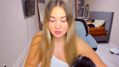 Snapshot of sarahmils chatting on 02.01.26 Sarah online show from 02.01.26