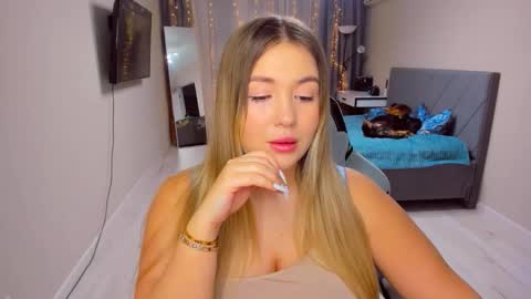 Snapshot of sarahmils chatting on 02.25.26 Sarah online show from 02.25.26