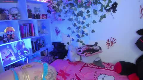 Sarah NEW ACCOUNT online show from 11.11.25