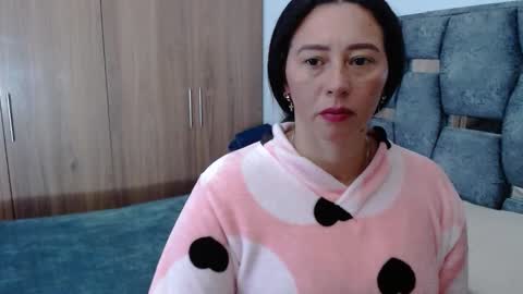 Lia online show from 12.26.24