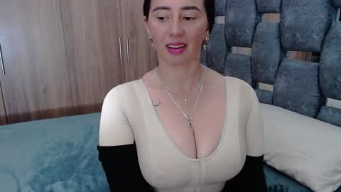 Lia online show from 02.25.25