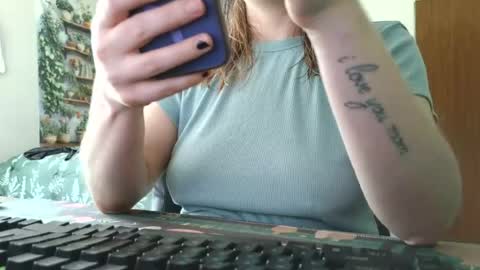 Snapshot of sarahpmummy chatting on 06.28.26 Sarah online show from 06.28.26