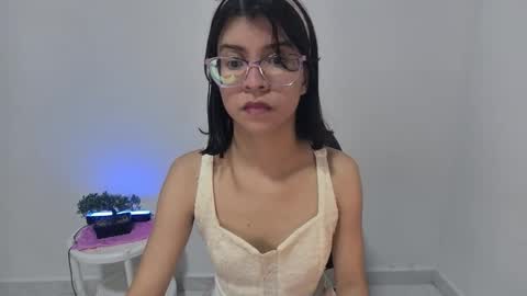 Sarah  online show from 10.10.25